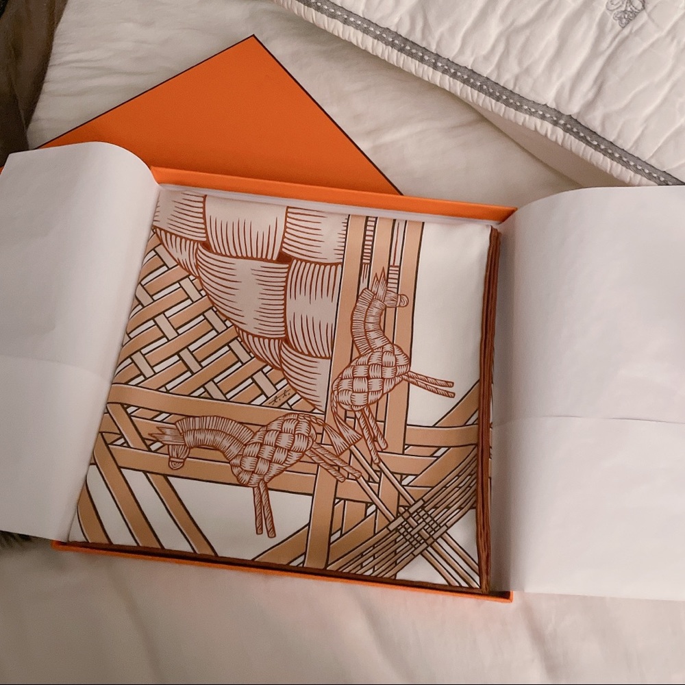 Sold！Authentic｜Brand New Hermes Masan & Masan Scarf 90